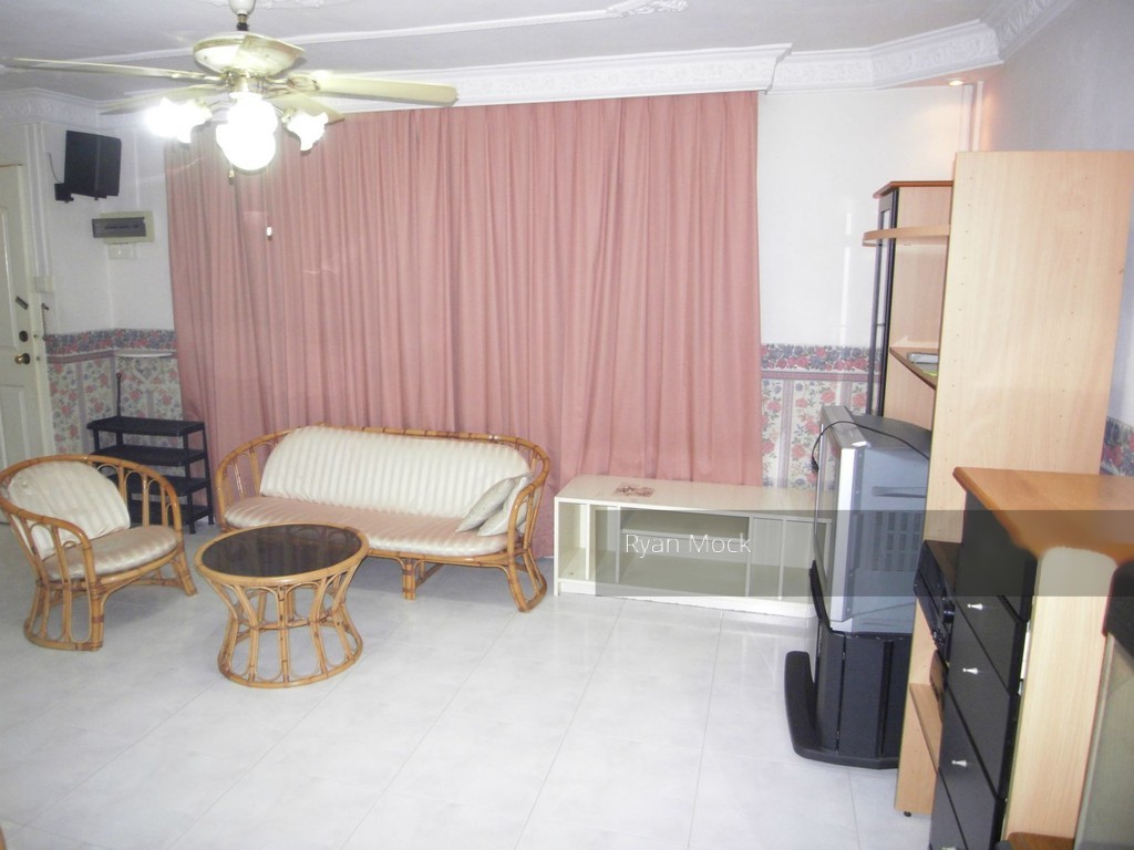 Hougang Avenue 10 thumbnail photo